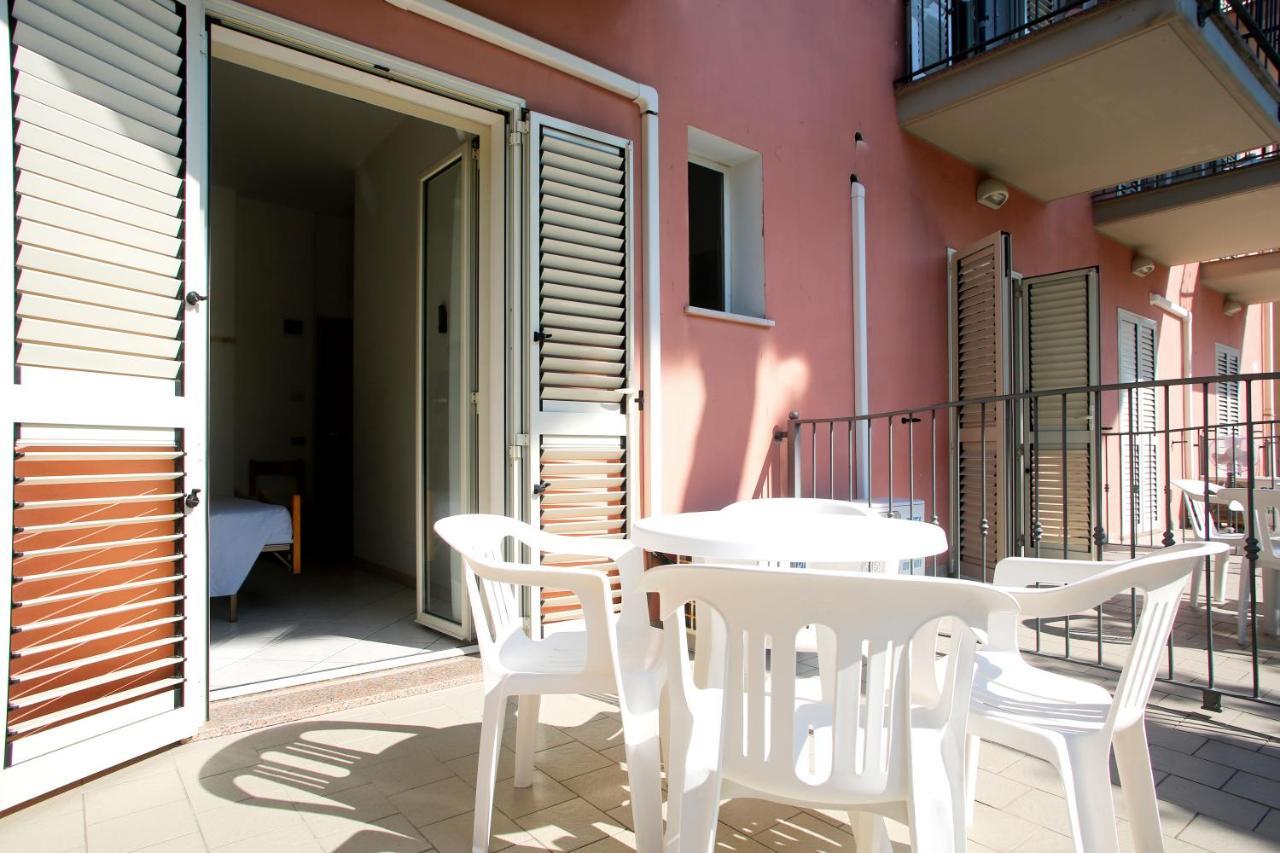 Hotel Serafini Misano Adriatico Exterior foto